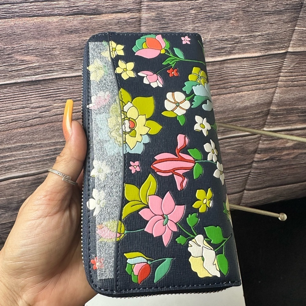 Kate Spade Morgan Flower Bed Embossed Zip-around Continental Wallet - Picture 4 of 6
